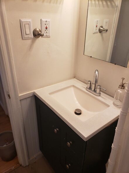 Bathroom - 3482 Midvale Ave