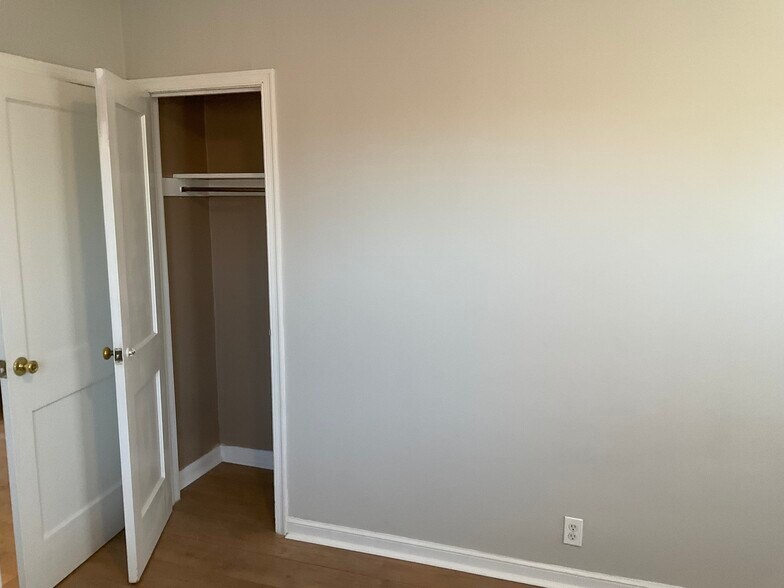 Building Photo - 1631 Elaine St