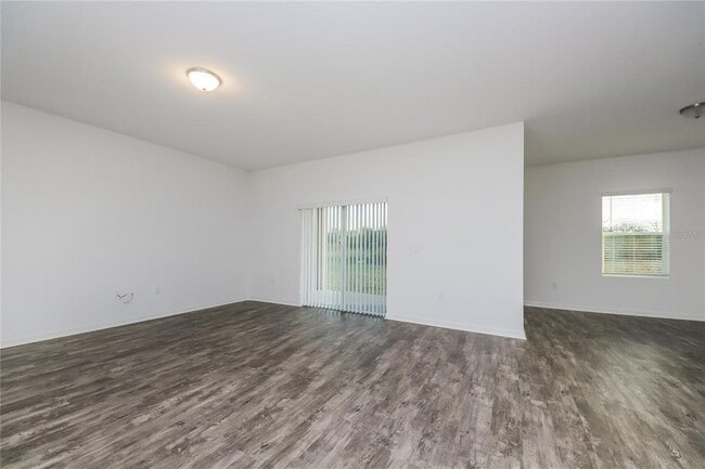 Building Photo - 162 Hidden Lk Lp