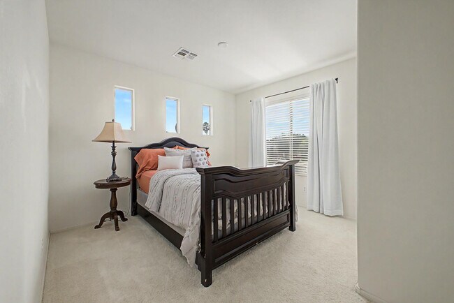 Building Photo - 7464 W Potter Dr