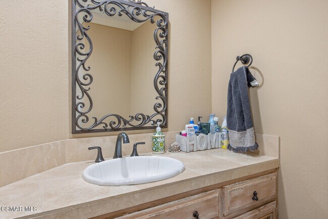 Building Photo - 2521 Sandycreek Dr