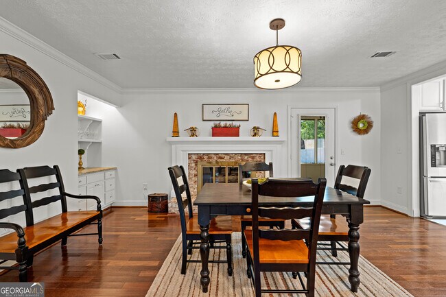 Building Photo - 101 Waterwood Bend