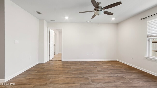 Building Photo - 4028 Silver Spur Rd