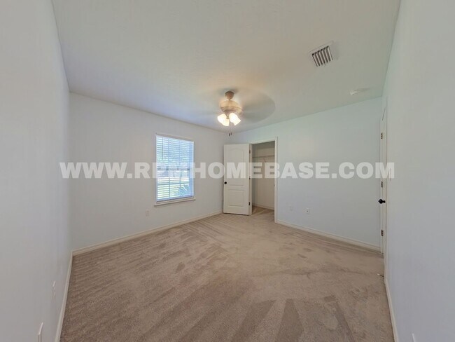 Building Photo - 4 Bed Navarre Home on Half+ Acre, Fenced Yard & Detached Garage Near Hurlburt