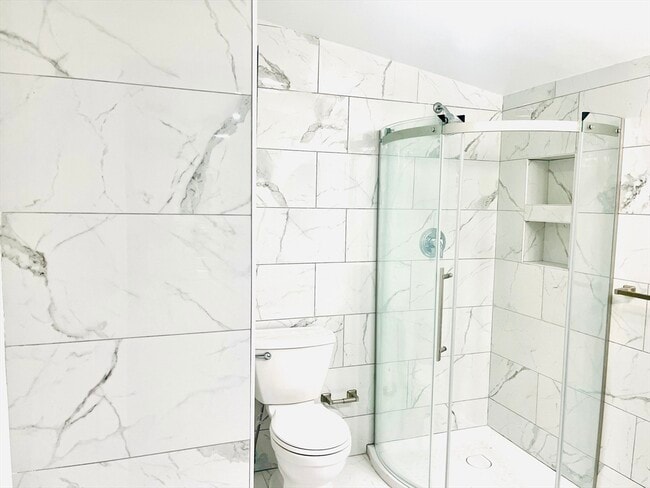 Building Photo - 53 Gale Rd