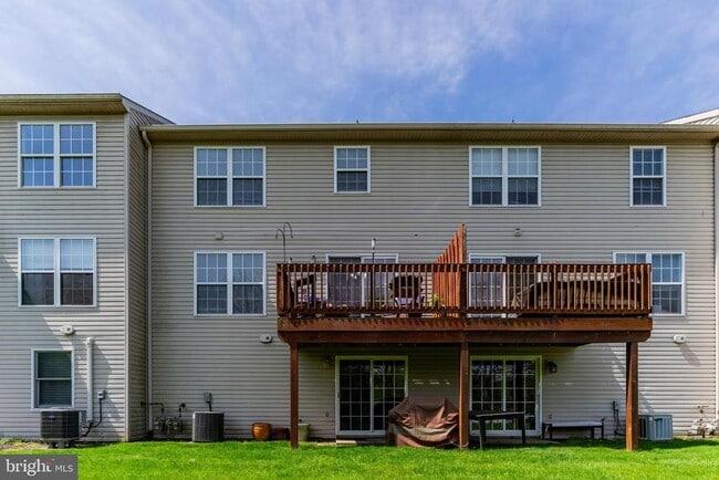 Building Photo - 1112 Cross Creek Dr