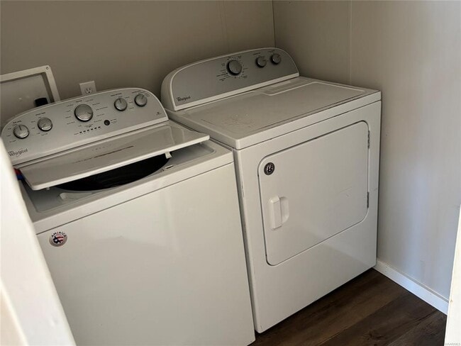 Building Photo - 1334 Aquila Dr