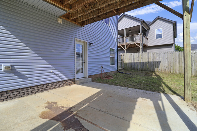 Building Photo - 2588 Hattington Dr