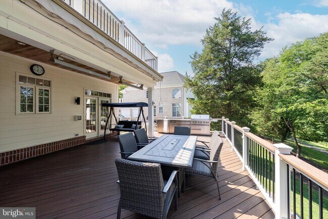 Building Photo - 18852 Ridgeback Ct