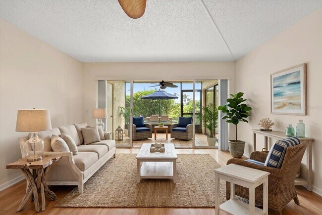 Building Photo - 5532 Del Sol Blvd