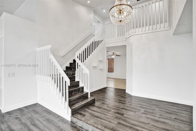 Building Photo - 740 Cypress Pointe Dr E