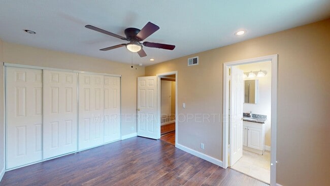 Building Photo - Remodeled 4 bedroom home in Huntington Beach