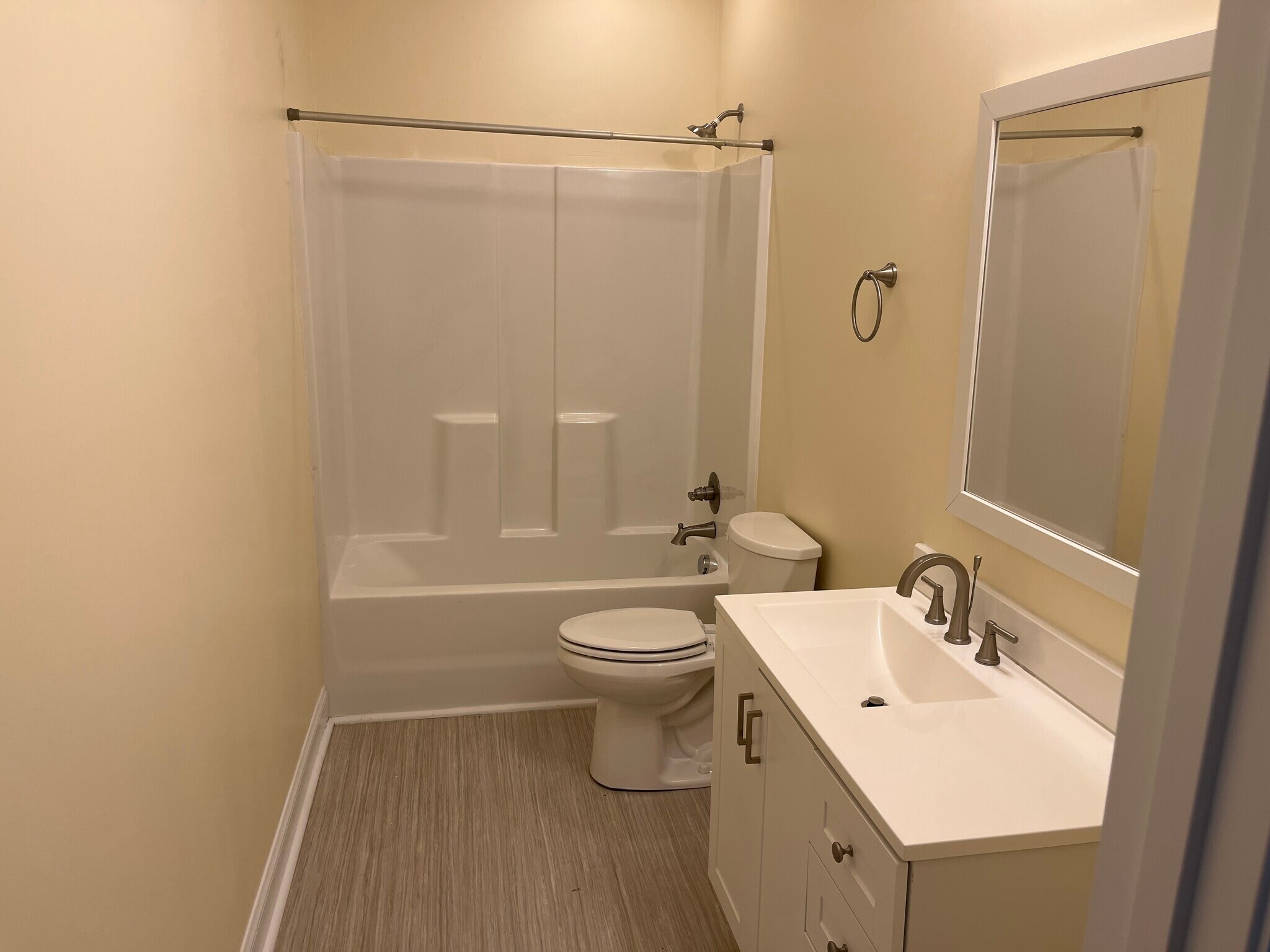 Building Photo - 5712 Grubb Rd