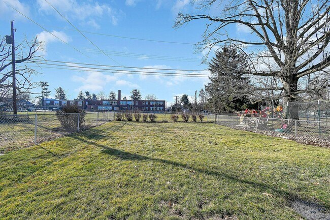 Building Photo - 91 W Kanawha Ave