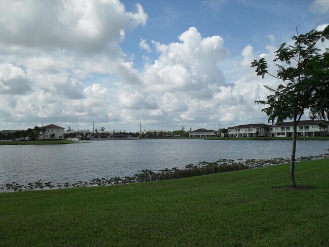 Building Photo - 4234 Emerald Vista