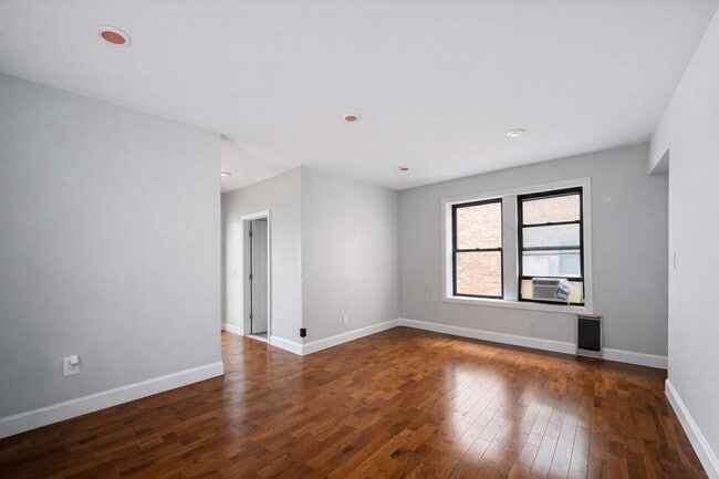 Floorplan - 141 Nagle Avenue