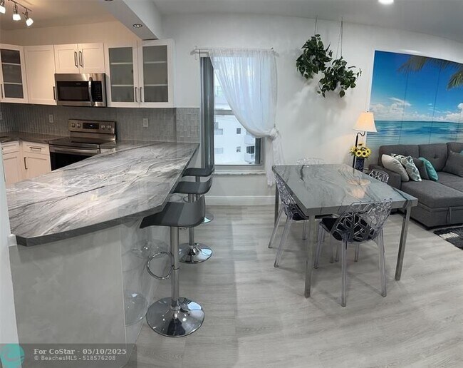 Building Photo - 7118 Bonita Dr