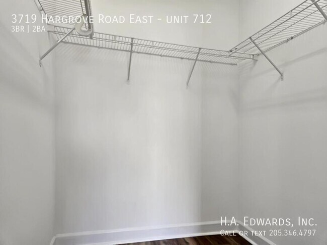 Building Photo - 3719 Hargrove E Rd