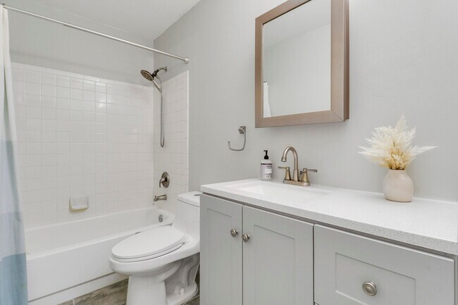 Building Photo - 148 Moccasin Trail S