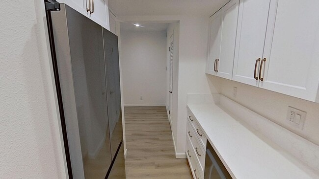 Building Photo - 1 bed/ 1 bath Condo in Goleta-Eucalyptus Grove HOA