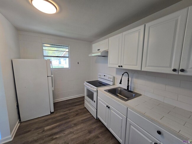 Building Photo - 3877 Cannon St