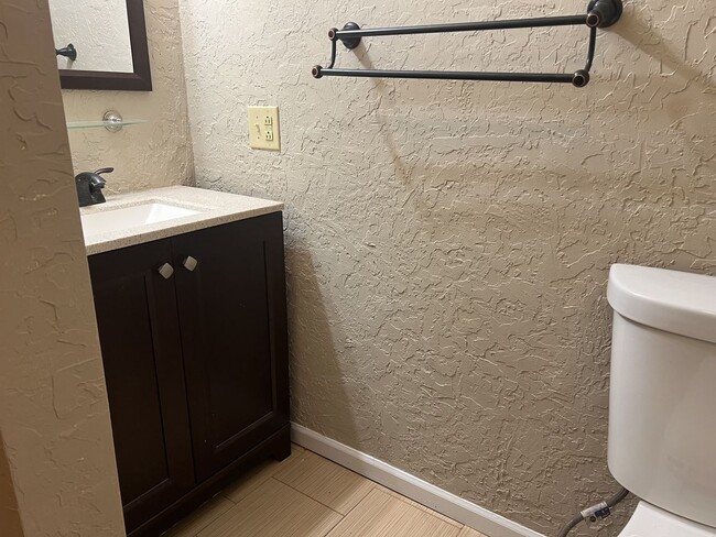 Building Photo - Pre-Lease in Brentwood