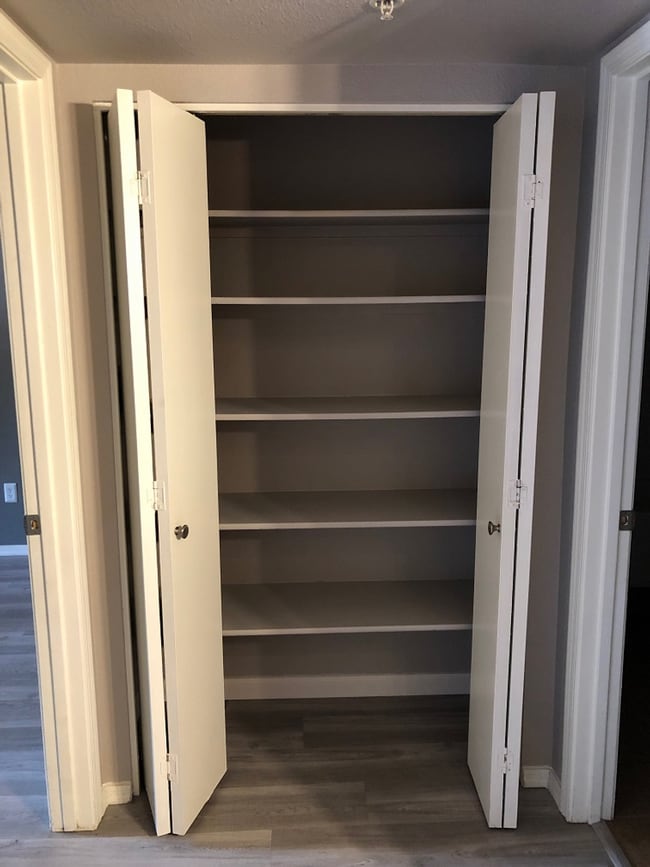 Building Photo - Available NOW: ARBORS - Super Cute 2 bedroom/2bath Condo - $1,695.00 Available NOW.