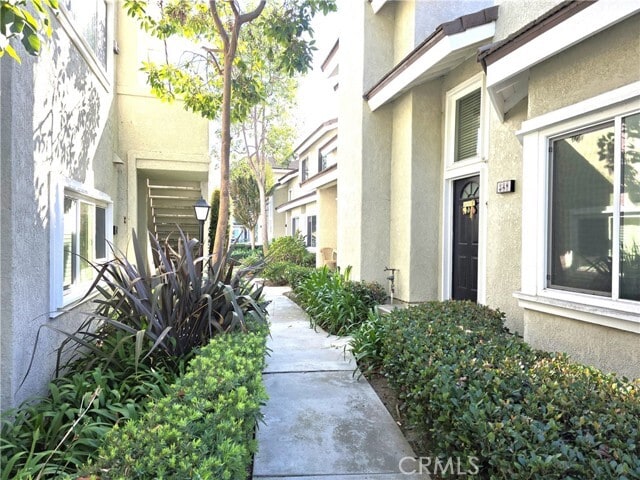 Building Photo - 388 Fallingstar