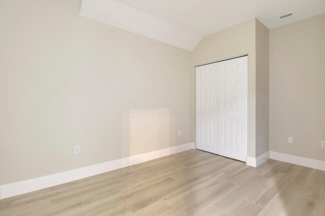 Building Photo - 12643 SE Old Cypress Dr