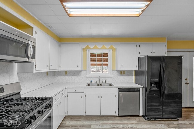 Building Photo - 7062 Winburn Dr