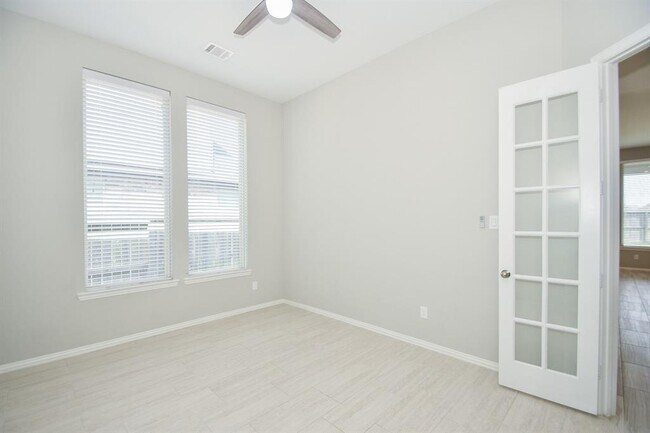 Building Photo - 30518 Night Heron Ln