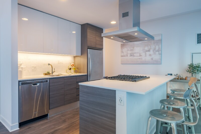 Primary Photo - 211 W Hubbard St