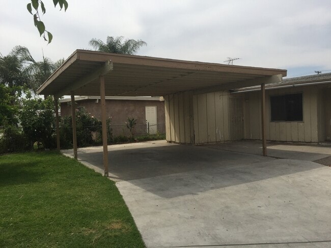 Building Photo - House for rent