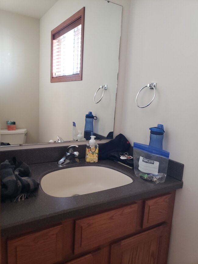 Building Photo - 3718 Stonebridge Dr