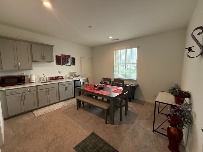 Building Photo - 1 bed 1 bath Casita in Winchester