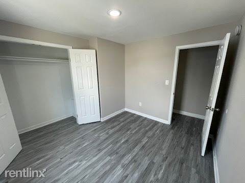 Building Photo - 3 br, 2.5 bath House - 2469 Brentwood Ave