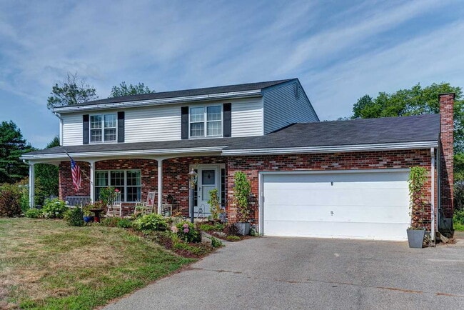 Building Photo - 4 bed 3 bath single-family home for rent 8...