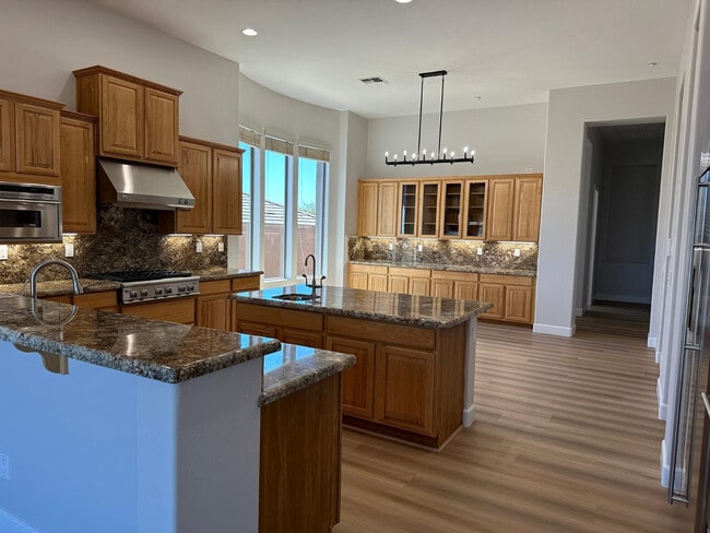 Building Photo - 42107 N Mountain Cove Dr