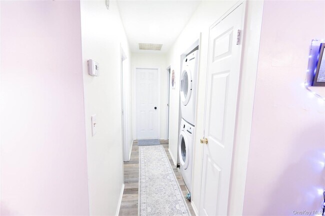 Building Photo - 3 Saratoga Ct