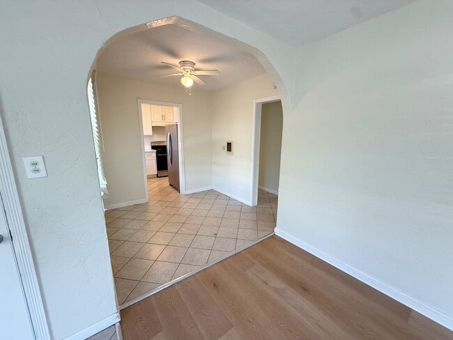 Building Photo - Updated 3 Bed/2 Bath Home For Rent!
