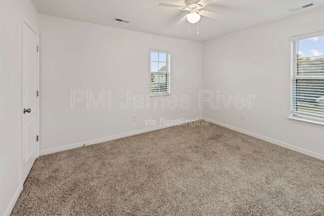 Building Photo - 6442 Hawkswood Wy