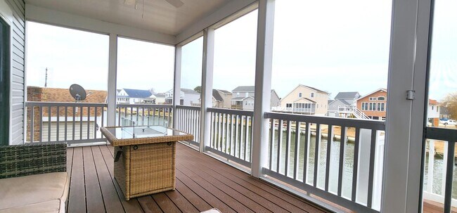 Building Photo - 3238 Dock Ct