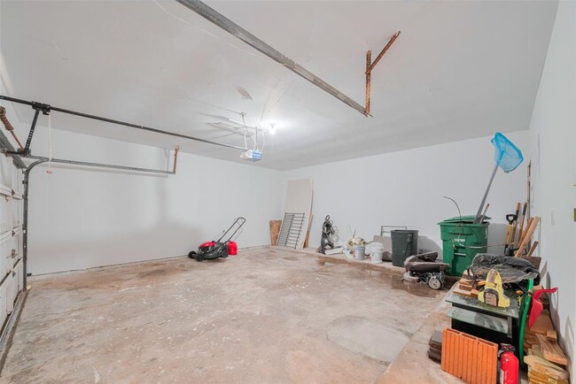 Building Photo - 12922 Ashford Chase Dr