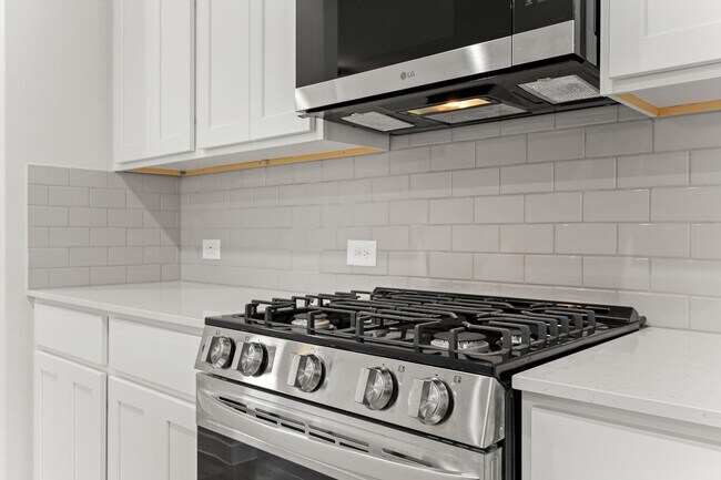 Building Photo - 302 Brazen Forest Trl