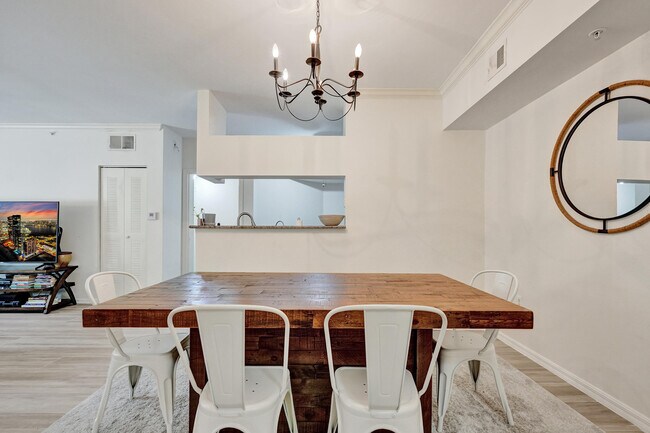 Building Photo - 2113 Tuscany Way