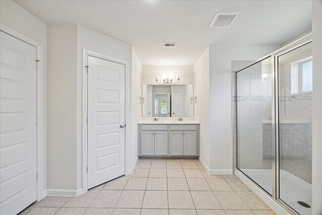 Building Photo - 18203 Alora Springs Trace