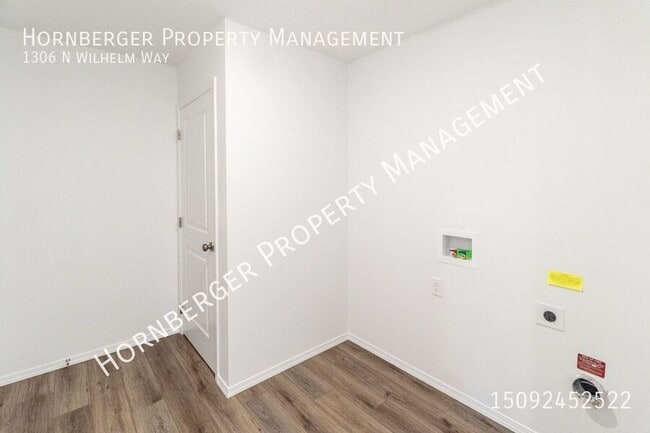 Building Photo - 1306 N Wilhelm Wy