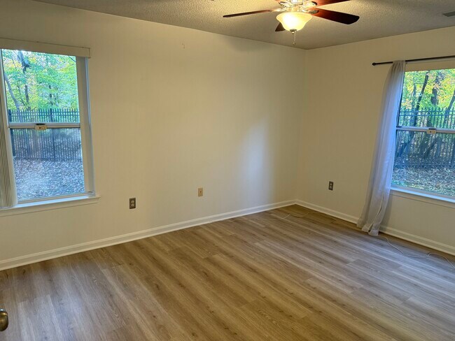 Building Photo - 14201 Woolen Oak Ct