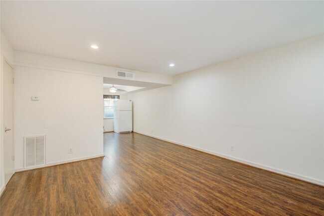 Building Photo - 1433 Cedar Post Ln