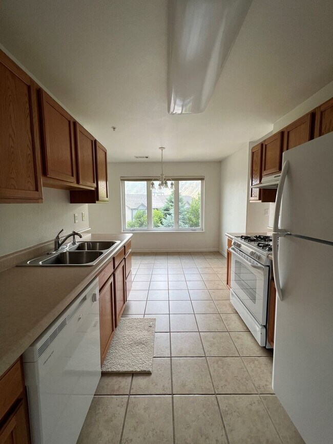 Building Photo - 3 Bedroom 2 Bath Condo in New Castle